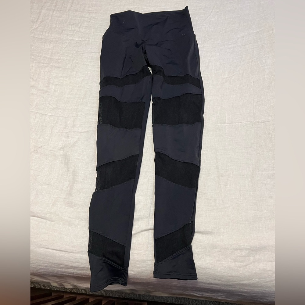 Onzie Mesh Illusion Leggings